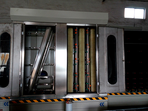 中空玻璃（lí）生產線在使用過程（chéng）中應該注意什麽（me）