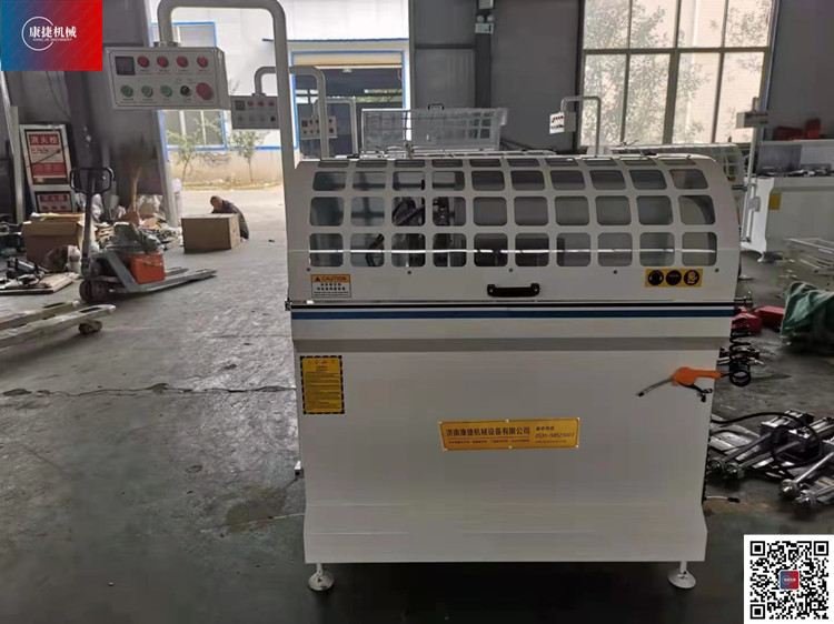 斷橋鋁門窗（chuāng）設備—LJMJ-CNC-450鋁門窗全自（zì）動角碼切割鋸床