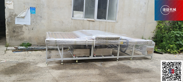 密（mì）棍雙清洗玻璃清洗（xǐ）機出貨