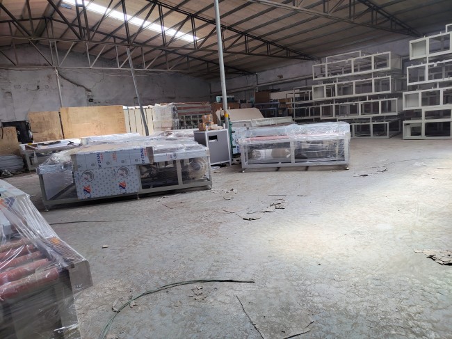 今年臥式玻璃清洗機銷售遇冷（lěng）